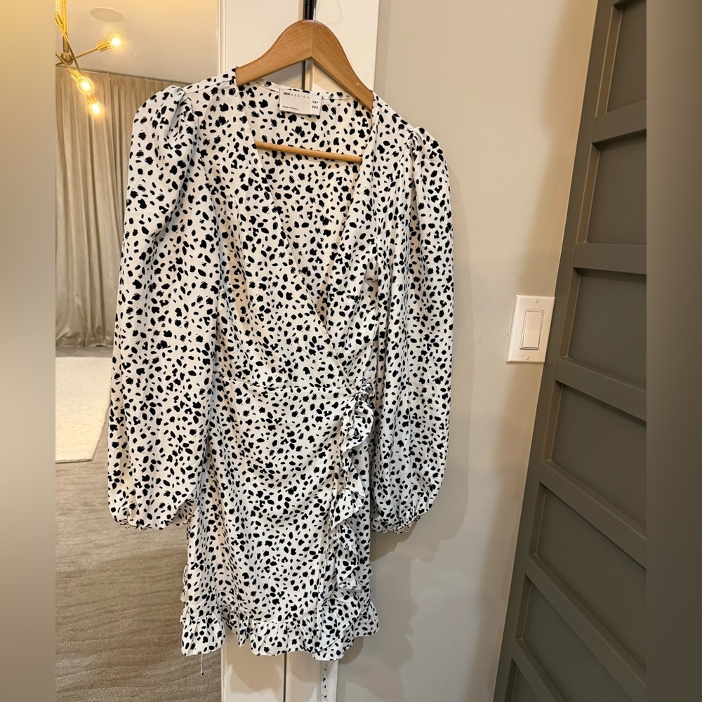 ASOS Design Black and White Patterned Crossover Dress Size 6